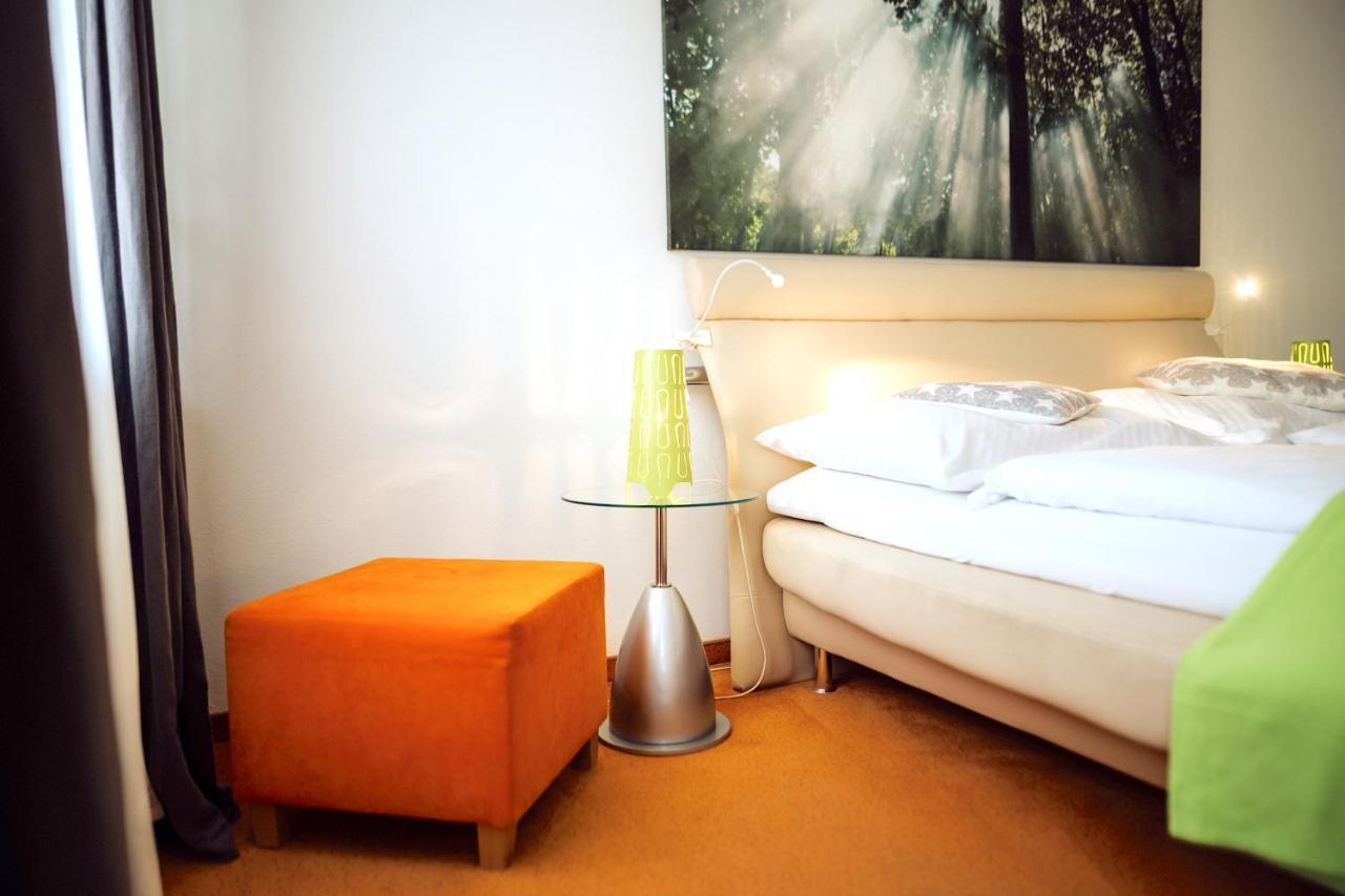 Das Hotel Stern, B&B Kg - Digital & Contactless Check-In ザンクト・ギルゲン エクステリア 写真